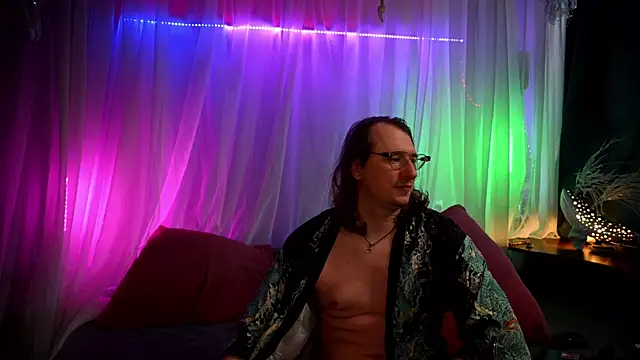 Claudia and elon  online show from 07.15.26