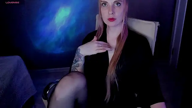 Snapshot of Aqualen chatting on 11.10.25 Aqualen online show from 11.10.25