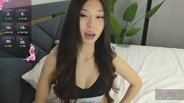 Snapshot of TrishaRey chatting on 02.06.26 TrishaRey online show from 02.06.26