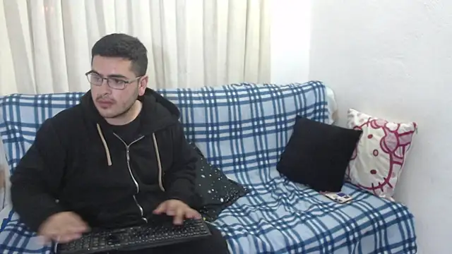 Snapshot of luxury_sex_17 chatting on 01.03.25 luxury sex 17 online show from 01.03.25