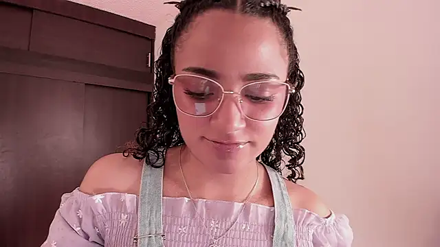 DAHLIA BROWNIE online show from 09.16.25