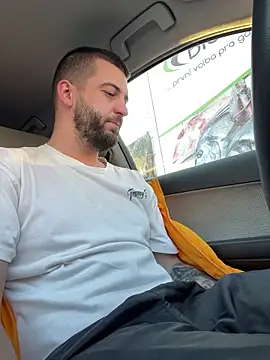 Snapshot of ElChapoGuzman95 chatting on 02.19.25 ElChapoGuzman95 online show from 02.19.25