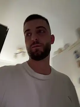 Snapshot of ElChapoGuzman95 chatting on 03.10.25 ElChapoGuzman95 online show from 03.10.25