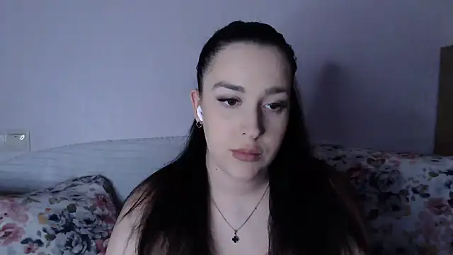 Snapshot of vitalina_freedom chatting on 11.28.25 vitalina freedom online show from 11.28.25