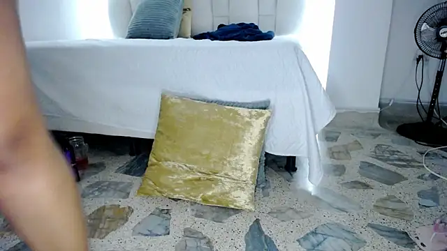 tiffany  pink online show from 02.26.25