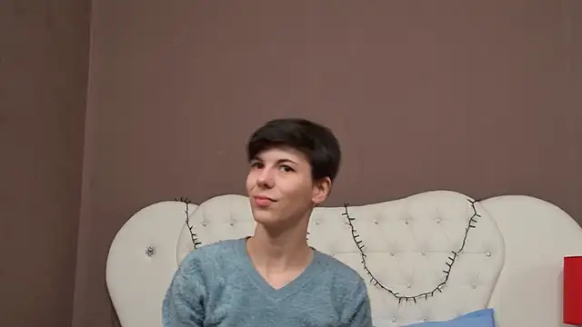 KylieLipa online show from 12.12.24