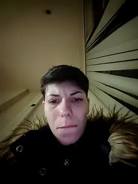 KylieLipa online show from 02.04.25