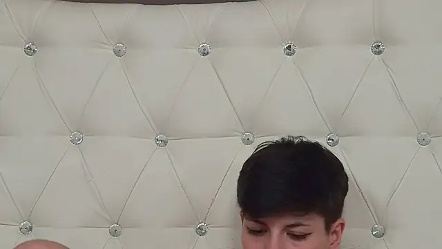 KylieLipa online show from 02.08.25