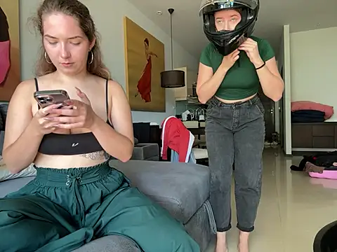 Nura n Sarah online show from 03.01.25