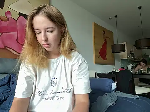 Nura n Sarah online show from 03.04.25