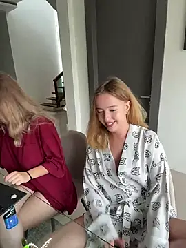 Nura n Sarah online show from 03.09.25