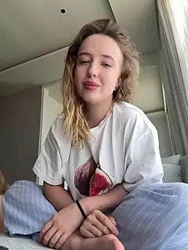 Nura n Sarah online show from 09.13.25