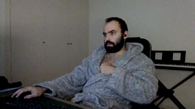 Snapshot of joaodias_97 chatting on 12.17.25 joaodias 97 online show from 12.17.25