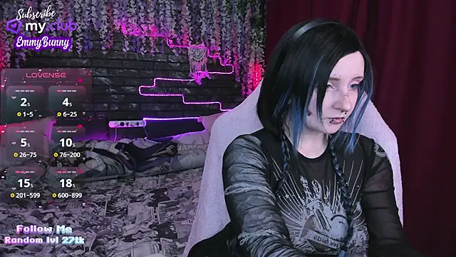 EmmyBunny online show from 02.23.25