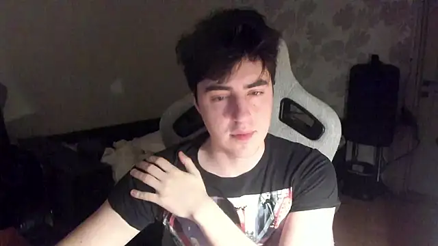 Snapshot of Knuckles17 chatting on 02.12.26 Knuckles17 online show from 02.12.26