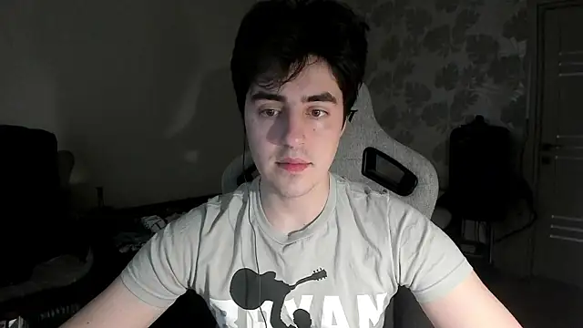 Snapshot of Knuckles17 chatting on 03.09.26 Knuckles17 online show from 03.09.26