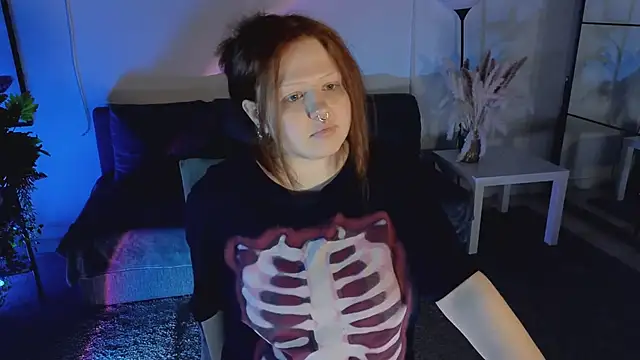 Snapshot of bitchofsun_ chatting on 02.04.26 bitchofsun online show from 02.04.26