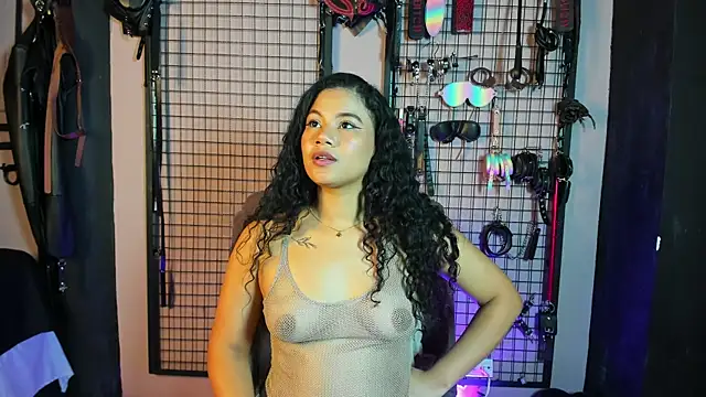 Snapshot of Twisted_Fantasy chatting on 01.26.25 Twisted Fantasy online show from 01.26.25