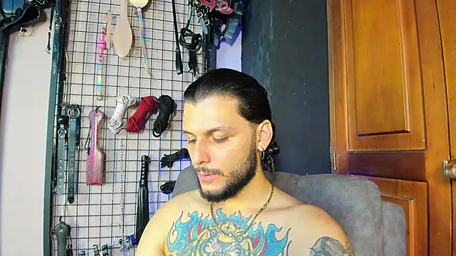 Snapshot of Twisted_Fantasy chatting on 03.16.25 Twisted Fantasy online show from 03.16.25