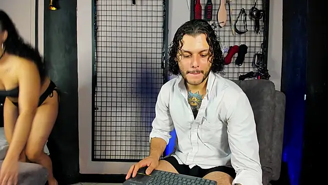 Snapshot of Twisted_Fantasy chatting on 03.21.25 Twisted Fantasy online show from 03.21.25