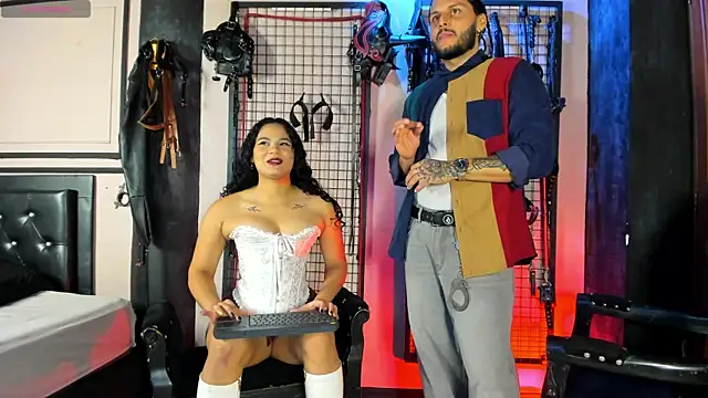 Snapshot of Twisted_Fantasy chatting on 10.15.25 Twisted Fantasy online show from 10.15.25