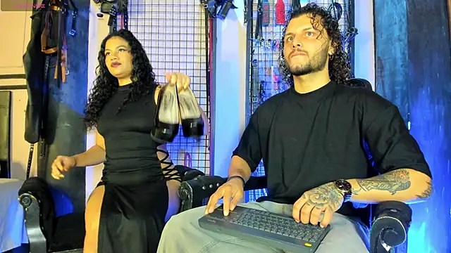 Snapshot of Twisted_Fantasy chatting on 10.19.25 Twisted Fantasy online show from 10.19.25