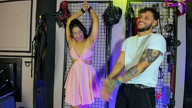 Snapshot of Twisted_Fantasy chatting on 12.03.25 Twisted Fantasy online show from 12.03.25