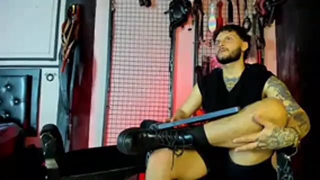 Snapshot of Twisted_Fantasy chatting on 03.02.26 Twisted Fantasy online show from 03.02.26