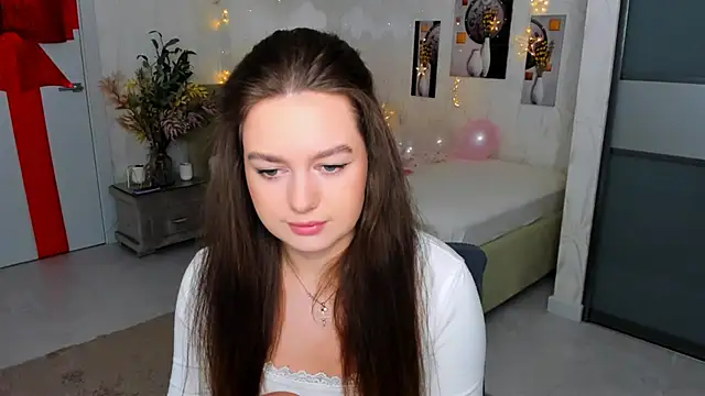 MiracleCurly online show from 02.13.25