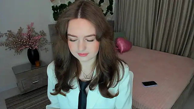 MiracleCurly online show from 03.13.25