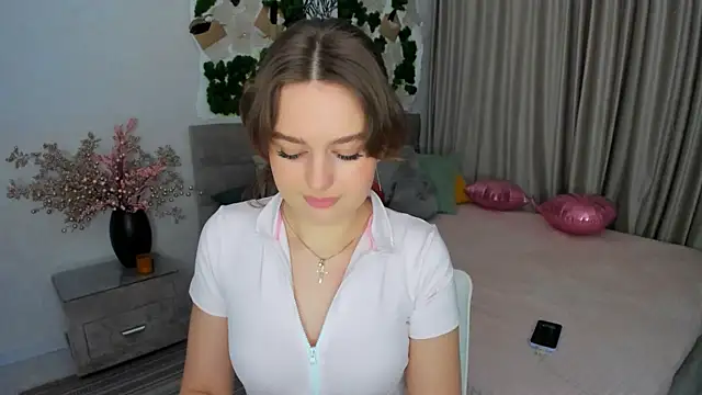 MiracleCurly online show from 03.14.25