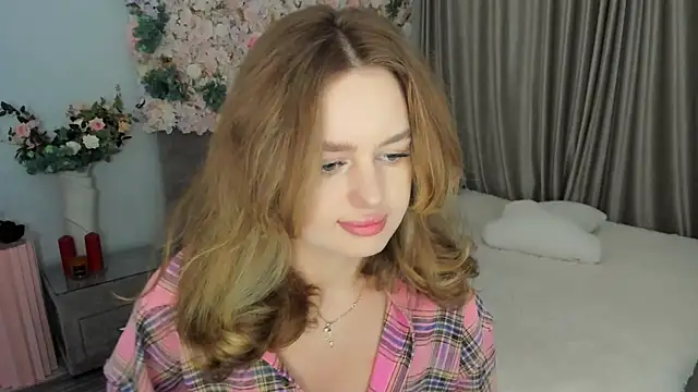 MiracleCurly online show from 09.15.25