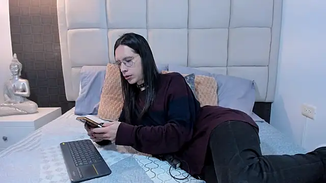 Hecatee 77 online show from 01.14.25