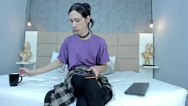 Hecatee 77 online show from 03.12.26