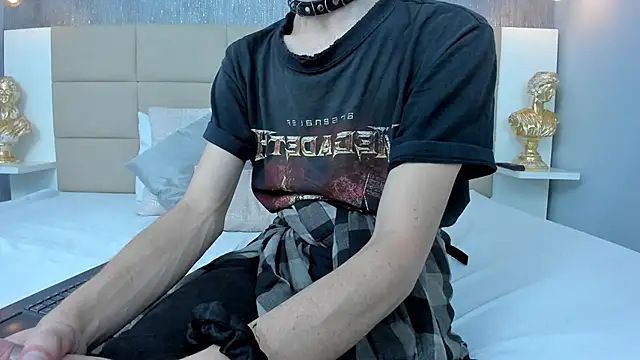 Hecatee 77 online show from 03.18.26