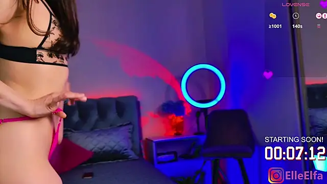 Elfaelle online show from 01.31.25