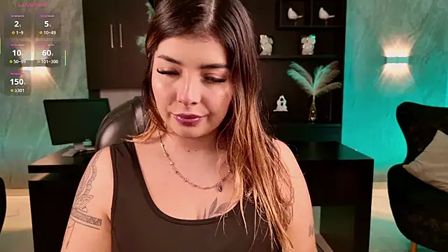 Snapshot of LisaMonroe_ chatting on 09.20.25 LisaMonroe online show from 09.20.25