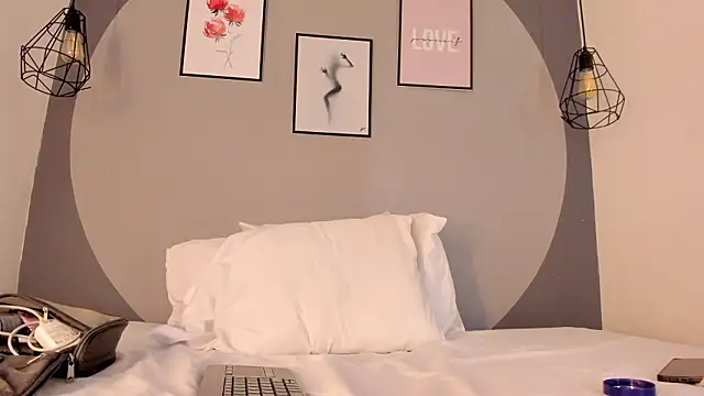 Snapshot of sarita_duque chatting on 02.04.26 sarita duque online show from 02.04.26