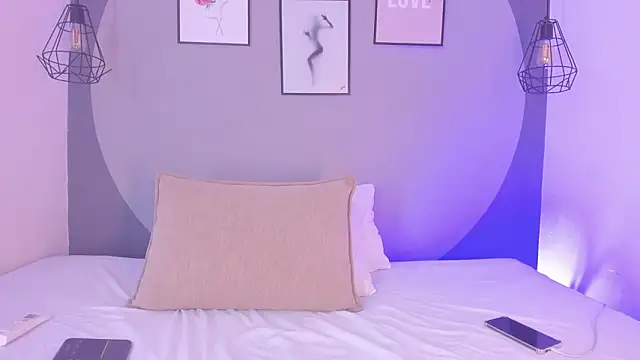 Snapshot of sarita_duque chatting on 03.19.26 sarita duque online show from 03.19.26