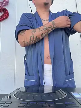 PeterGrandee online show from 02.15.25