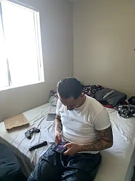 PeterGrandee online show from 09.08.25