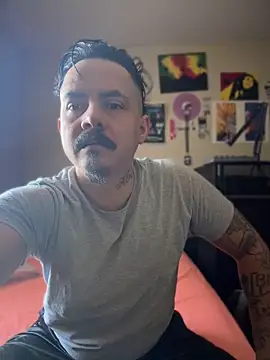 Snapshot of PeterGrandee chatting on 05.16.26 PeterGrandee online show from 05.16.26