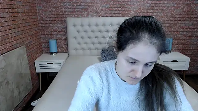 Snapshot of Holliy_Cooper chatting on 03.10.25 Holliy Cooper online show from 03.10.25