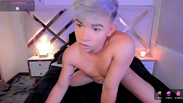 Snapshot of Austin_connor_ chatting on 01.19.25 Austin connor online show from 01.19.25