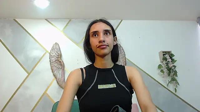 RoxanaCyrano  online show from 12.15.25