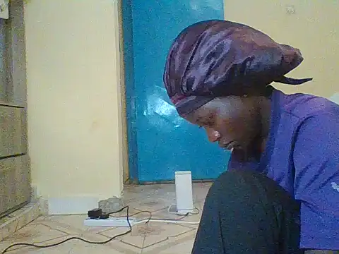 prettychic5 online show from 10.15.25