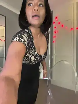 RoseMelanie online show from 02.14.25