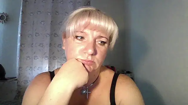 Snapshot of MeilomaWesa chatting on 09.09.25 MeilomaWesa online show from 09.09.25