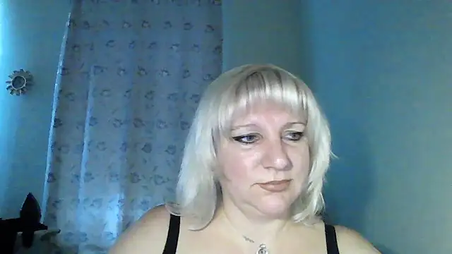 Snapshot of MeilomaWesa chatting on 10.21.25 MeilomaWesa online show from 10.21.25