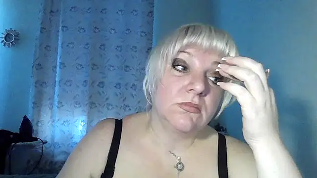 Snapshot of MeilomaWesa chatting on 11.08.25 MeilomaWesa online show from 11.08.25